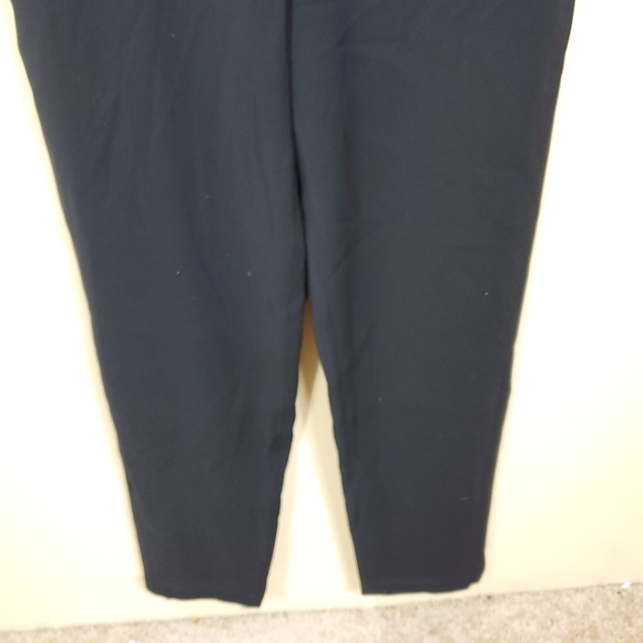 Banana Republic V-Neck Jumpsuit in Black NWOT - Picture 4 of 10